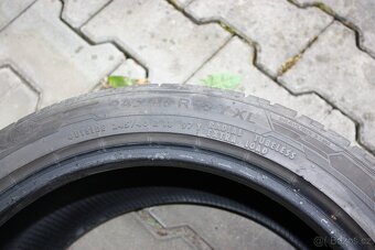 gumy Barum 245/40R18 - 7