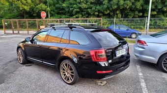 Škoda Octavia III 3.generace boční dveřní lišty originál - 7