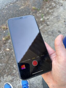 iPhone 11 - 7