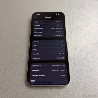 iPhone 16 Pro Max 256GB bílý, 100% baterie, rok záruka - 7