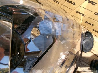 FORD FIESTA - PŘEDNÍ SVĚTLA H7 a H1 LED , od 2012 - 7