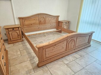 Celodřevěná ložnice ručně řezaná viz poslední foto - 7