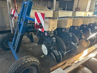 Secí stroj na kukuřici KINZE 3000 - 7