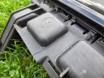 Maska/mřížka Volkswagen Caddy 5 - 7