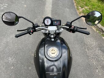 Ducati Monster 750 - 7