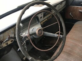 Tatra 603 před renovací - 7