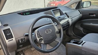 Toyota Prius naj. 63.000km - První majitel - 7