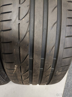 2x letní 255/40/18 BMW (řady 4) vzorek 5.6mm - 7