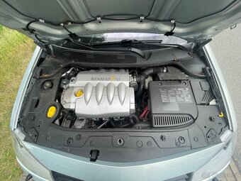 Prodám Renault Megane ll 2003 hatckback - 7