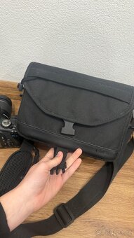 Canon Eos 2000D - 7