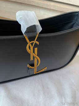 Kabelka Yves Saint Laurent Le 5 à 7 - 7