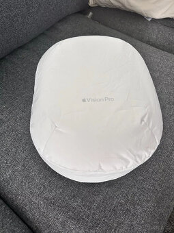 Apple Vision Pro 256 GB - 7