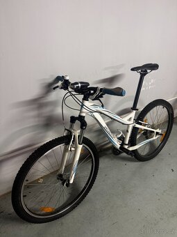 Dámské horské kolo Specialized Myka HT Sport 13 – bílo‑modr - 7