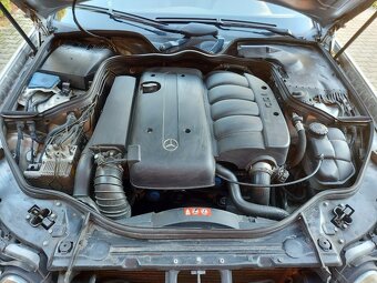 Mercedes Benz 220 - 7