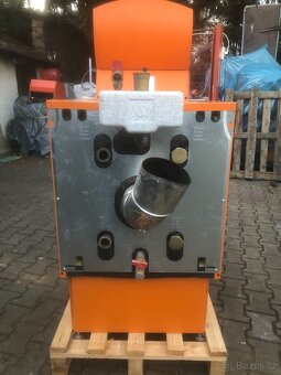 Prodám  kotel na olej 17 - 20 Kw - 7