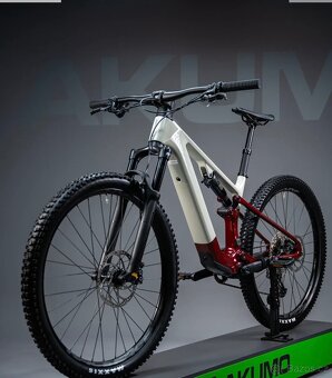 Carbonové elektro kolo FOCUS VAM vel. rámu S - 7