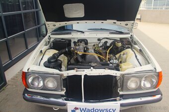 Mercedes 220D W123 1978 - 7