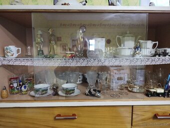 Dědictví – nábytek, porcelán, skleničky, vázy … - 7