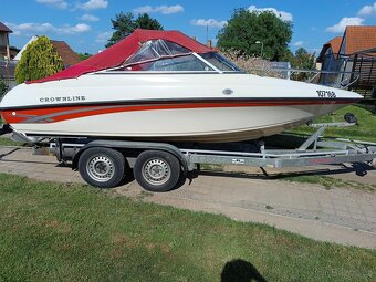 Motorová loď Crownline 180 + přívěs - 7