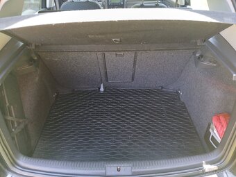 Vw golf 5 1.6 benzín Nová STK - 7