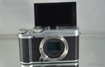 Fujifilm X-A2 + Objektiv XC 16-50mm 12800 Exp. - 7