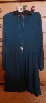 Esmara smaragdové elegantní šaty s dlouhým rukávem - 7