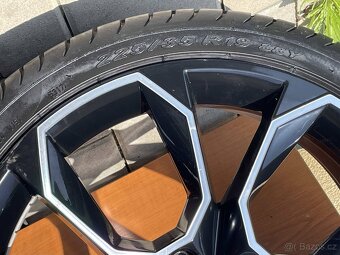 EXTREME schwarz  orig.skoda  5x112  7,5j x19   ET 51 VW Seat - 7