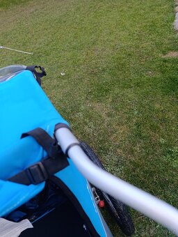 Prodám cyklovozik Thule pro dvě deti - 7