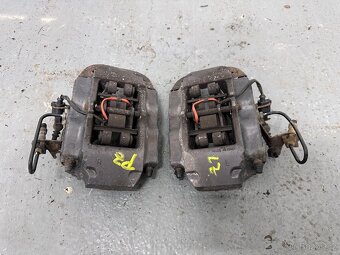Zadní Brzdové třmeny Brembo VW Touareg - 7