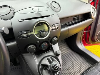 Mazda 2 1.3 63kW,, 5dv, klima, 1. majitel - 7