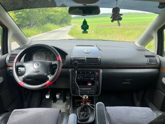 VW Sharan - 7