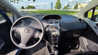 Toyota Yaris, 1.majitel, garáž.+kola, 4/2006, 64098km - 7