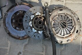 Výfuk řízení spojka čerpadlo klima poloosa Otavia I 4x4 - 7