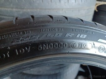 225/40/18 letni 2kusy vzorek 6mm - 7