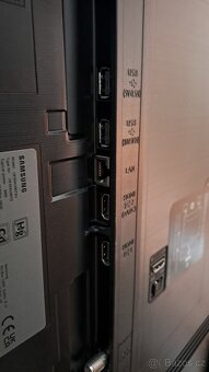 TV 55" Samsung UE55AU9072 - 7