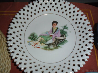 Prodám starší porcelánové a skleněné předměty - 7