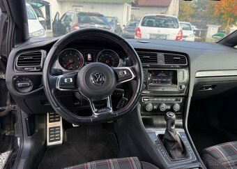 Volkswagen Golf 2.0 GTI benzín manuál 162 kw - 7
