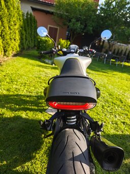 Husqvarna Vitpilen 701 - 7