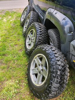 Kola Jeep - 7
