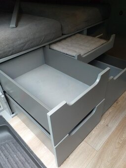 Prodám obytný vůz VW T5 long verze pro 2 osoby - 7