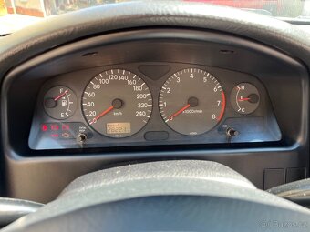 Toyota Avensis 1.8 VVTI - 7