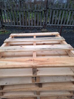 Dřevěné palety na nábytek. - 7
