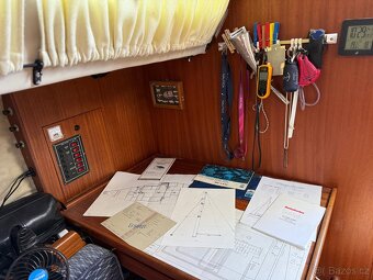 Prodám plachetnici Jeanneau Aquila - 7