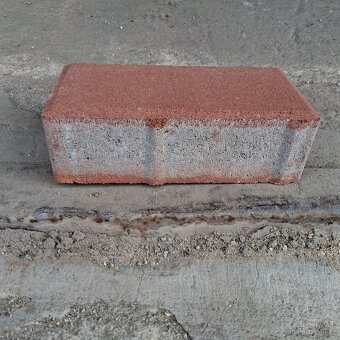 Prodám zámková dlažba - 7