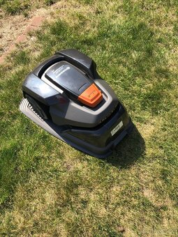 Robotická sekačka Husqvarna Automower 105 - 7