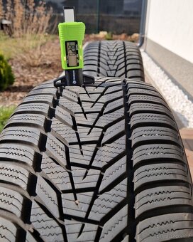 Zimní pneu Hankook Winter icept evo3 W330 225/40 R18 92 V XL - 7