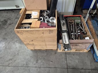 CNC odvalovací frézka TOS Čelákovice OFA 32CNC/6 - 7
