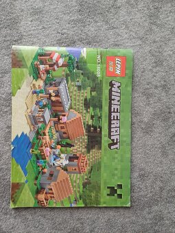 Lego Minecraft 21128 The Village - 7