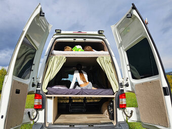 obytný VW Transporter 2,0Tdi 4x4 pro 5 osob k zapůjčení - 7