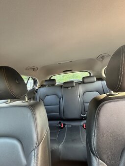 Prodám Mercedes-Benz GLA 180 2019 - 7